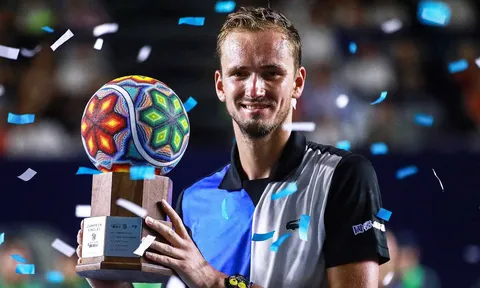 Chấm dứt chuỗi trận thua, Medvedev tiếp tục giữ vị trí số 1 ATP