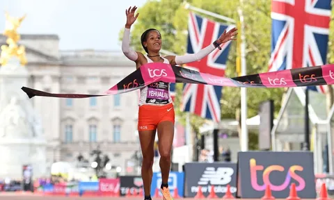 Yehualaw - vận động viên trẻ nhất lịch sử vô địch giải London Marathon 