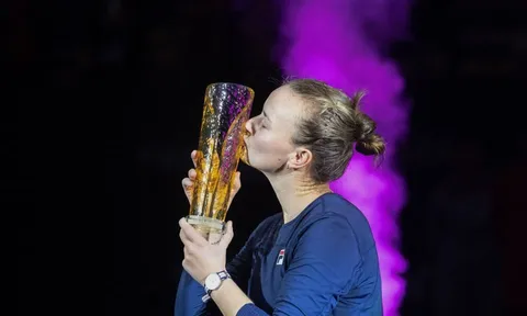 Lợi thế chủ nhà giúp Krejcikova vô địch Agel Open