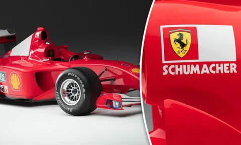 Bán đấu giá chiếc Ferrari chiến thắng của Schumacher 