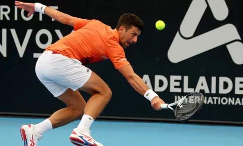 Giải Quần vợt Adelaide International: Djokovic thắng dễ trong trận mở màn