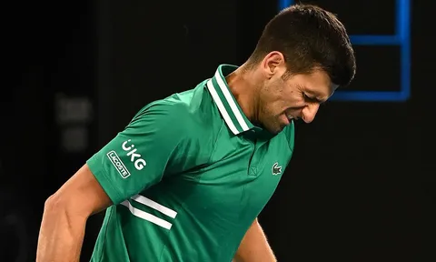 Djokovic vô địch Australia mở rộng dù đang chấn thương gân khoeo
