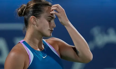 Hạt giống số 2 bất ngờ bị loại ở WTA 1000 Dubai Tennis Championships