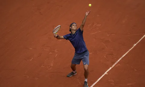 Musetti gây sốc khi loại Djokovic ở vòng 3 Monte Carlo Masters