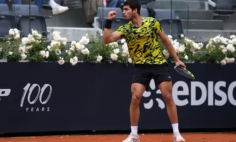 Thắng trận mở màn tại Italy Open, Alcaraz trở lại ngôi số 1 thế giới