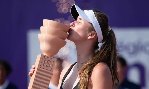 Elina Svitolina giành danh hiệu WTA đầu tiên kể từ khi làm mẹ 