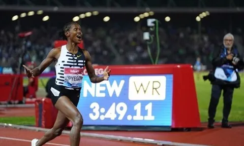 Kipyegon lập kỷ lục thế giới 1.500m nữ