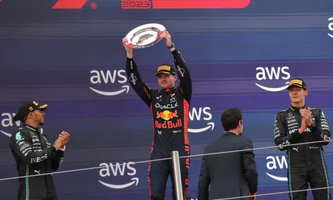 Verstappen thắng dễ ở vòng đua Tây Ban Nha Grand Prix