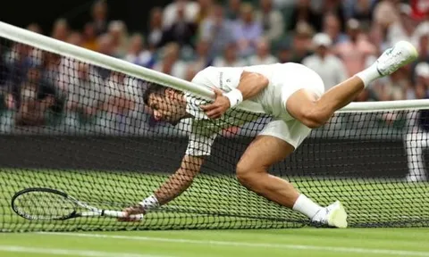 Lập loạt kỷ lục mới, Djokovic vào tứ kết Wimbledon 2023