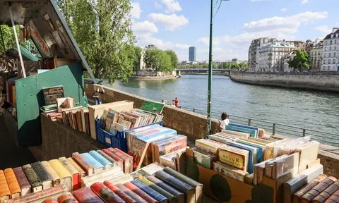 Dẹp bỏ phố sách dọc sông Seine: Những phản ứng trái chiều