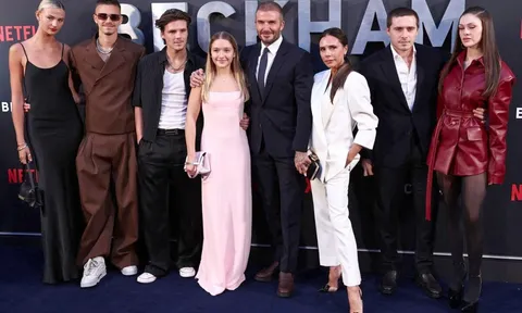Rebecca Loos hé lộ những thâm cung bí sử về Beckham