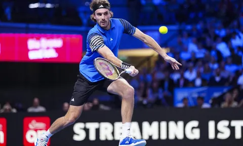 Tsitsipas thắng vất vả trước Thiem ở trận mở màn Erste Bank Open