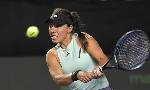 Pegula thắng cả 3 trận vòng bảng WTA Finals