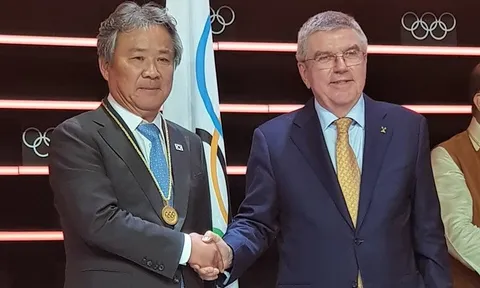 Hàn Quốc chuẩn bị cho Thế vận hội 2024 bằng cách cử vận động viên đến trại huấn luyện quân sự 
