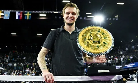 Alexander Bublik ngược dòng vô địch Open Sud de France