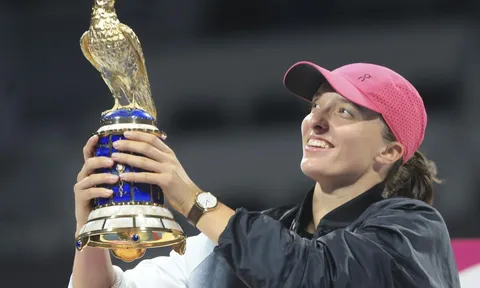 Swiatek lần thứ ba liên tiếp vô địch Qatar Open