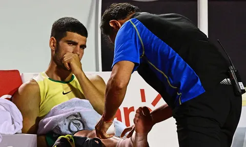 Alcaraz rút lui khỏi Rio Open vì chấn thương mắt cá chân 
