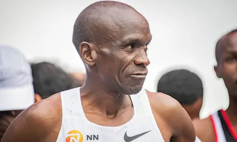 Kipchoge chỉ về đích thứ 10 tại giải Marathon Tokyo