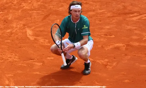 Rublev và Rune thua ở vòng 3 Rome Masters