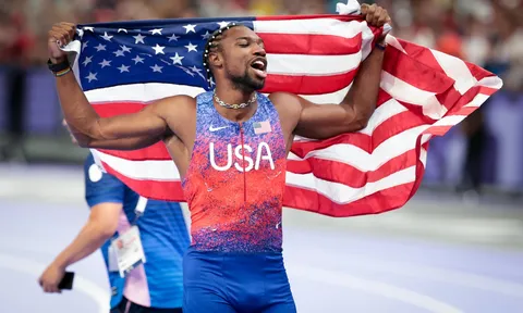 Noah Lyles giành huy chương vàng 100m nhờ hơn chỉ 0,005 giây