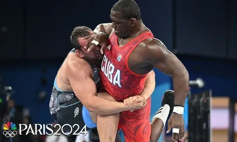 Kỷ lục giành huy chương vàng tại Olympic thuộc về vận động viên Mijain Lopez của Cuba