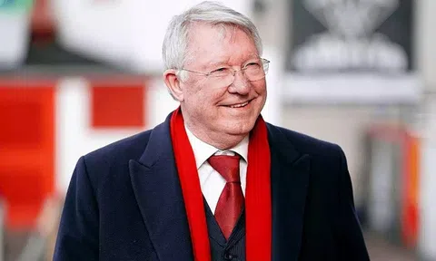 Chấm dứt hợp tác với Sir Alex, Man United tiết kiệm được bao nhiêu?