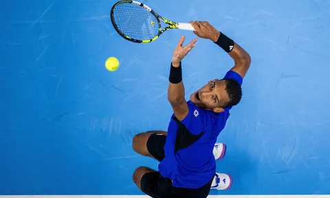 Auger-Aliassime thất bại tại Swiss Indoors