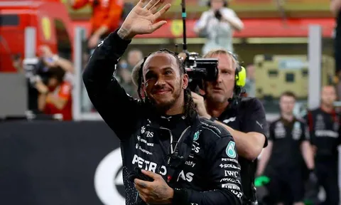 Lewis Hamilton chia tay Mercedes