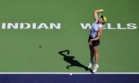 Iga Swiatek vào vòng 4 Indian Wells với màn trình diễn áp đảo