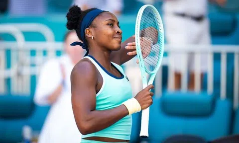 Miami Open 2025: Kenin thua trắng trước Gauff