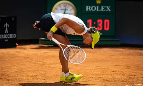 Zverev, Sabalenka và Sinner tỏa sáng, Swiatek bị loại tại Italian Open