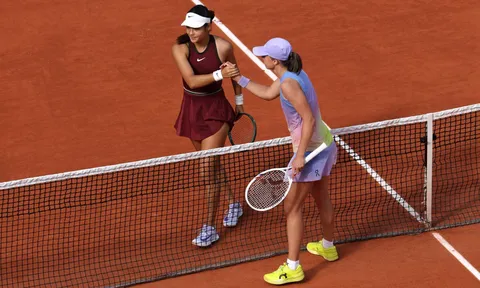 Roland Garros 2025: Raducanu không thể cản bước Swiatek