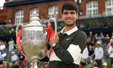 Alcaraz vô địch Queen’s Club Championships