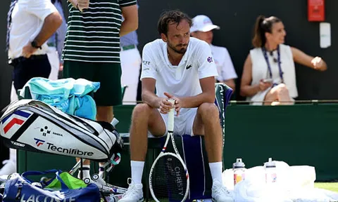 Medvedev thua ngay vòng 1 Wimbledon