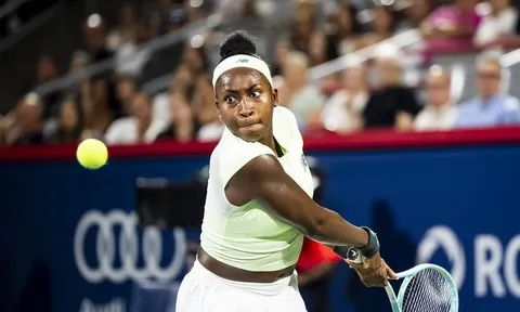 Mắc 23 lỗi giao bóng kép, Gauff vẫn thắng trận mở màn ở National Bank Open