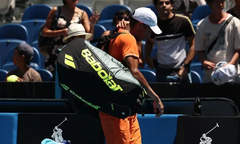 Auger-Aliassime "gục ngã" đầy tiếc nuối, các "ông lớn" khẳng định vị thế