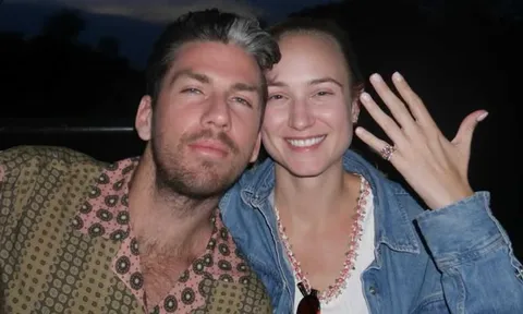 Các "ngôi sao" ATP và mùa đính hôn rộn ràng bên cạnh những "bóng hồng" hậu phương