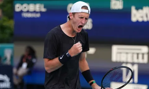 Korda loại Alcaraz khỏi Miami Open 2026