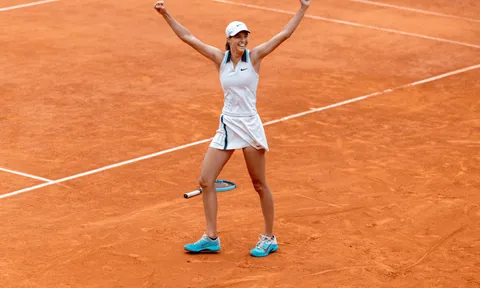 Tài năng trẻ 18 tuổi thắng sốc Paula Badosa