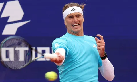 Zverev tiến vào tứ kết, tái đấu "khắc tinh" Cerundolo