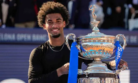 Đánh bại Rublev, Fils đăng quang tại Barcelona Open 2026