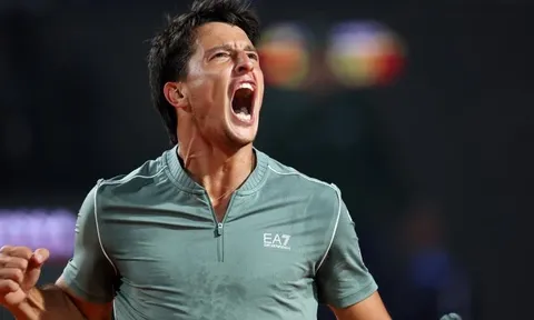 Hạ Jodar lúc rạng sáng, Darderi giành vé vào bán kết Rome Masters