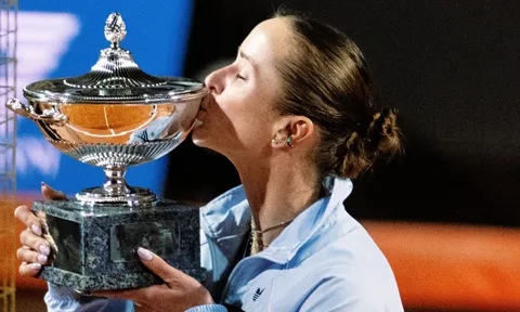 Svitolina lần thứ ba vô địch Italian Open