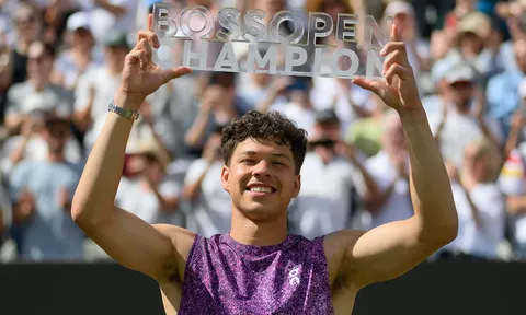 Ben Shelton giành danh hiệu sân cỏ đầu tiên trong sự nghiệp tại Stuttgart