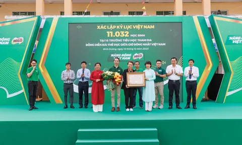 Màn đồng diễn thể dục xác lập kỷ lục Việt Nam với 11.032 học sinh