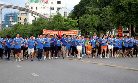 Giải chạy phong trào “Chung một quyết tâm - Vì cộng đồng không ma túy”