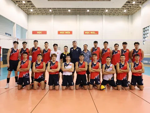 Bóng chuyền trong nhà tập trung cao độ cho SEA Games 31