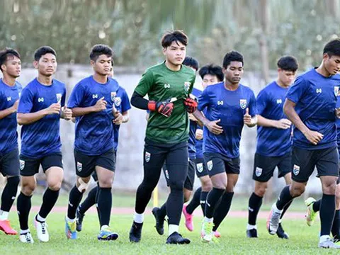 Huấn luyện viên Mano Polking tiếp tục kêu khó 