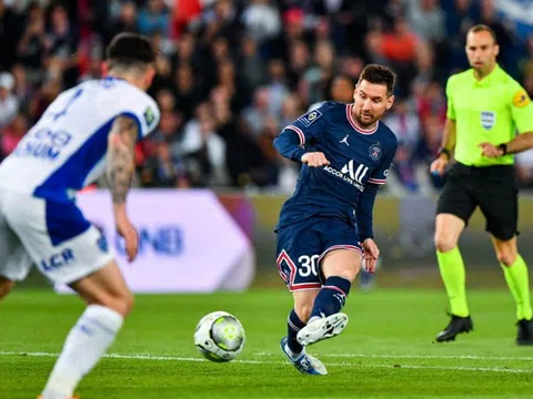 Lionel Messi lập kỷ lục về số lần sút trúng khung gỗ ở Ligue 1