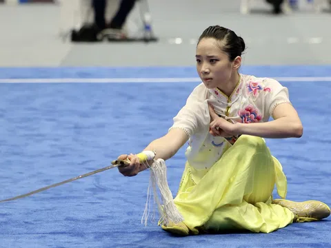 Khoảnh khắc đẹp của Dương Thuý Vi giành huy chương vàng wushu